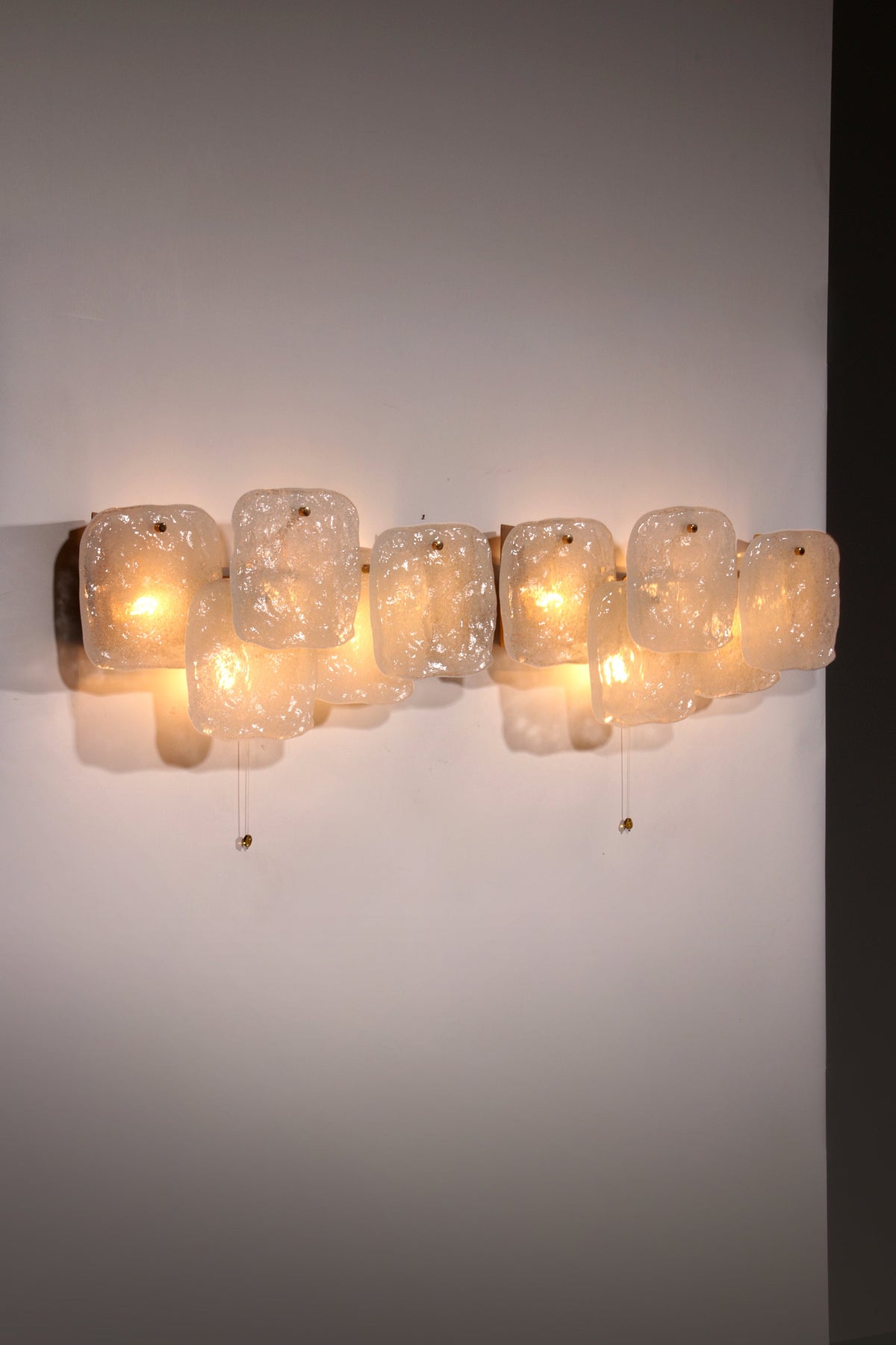 JT Kalmar Wandleuchten aus Eisglas im Midcentury-Stil, Österreich, 1960