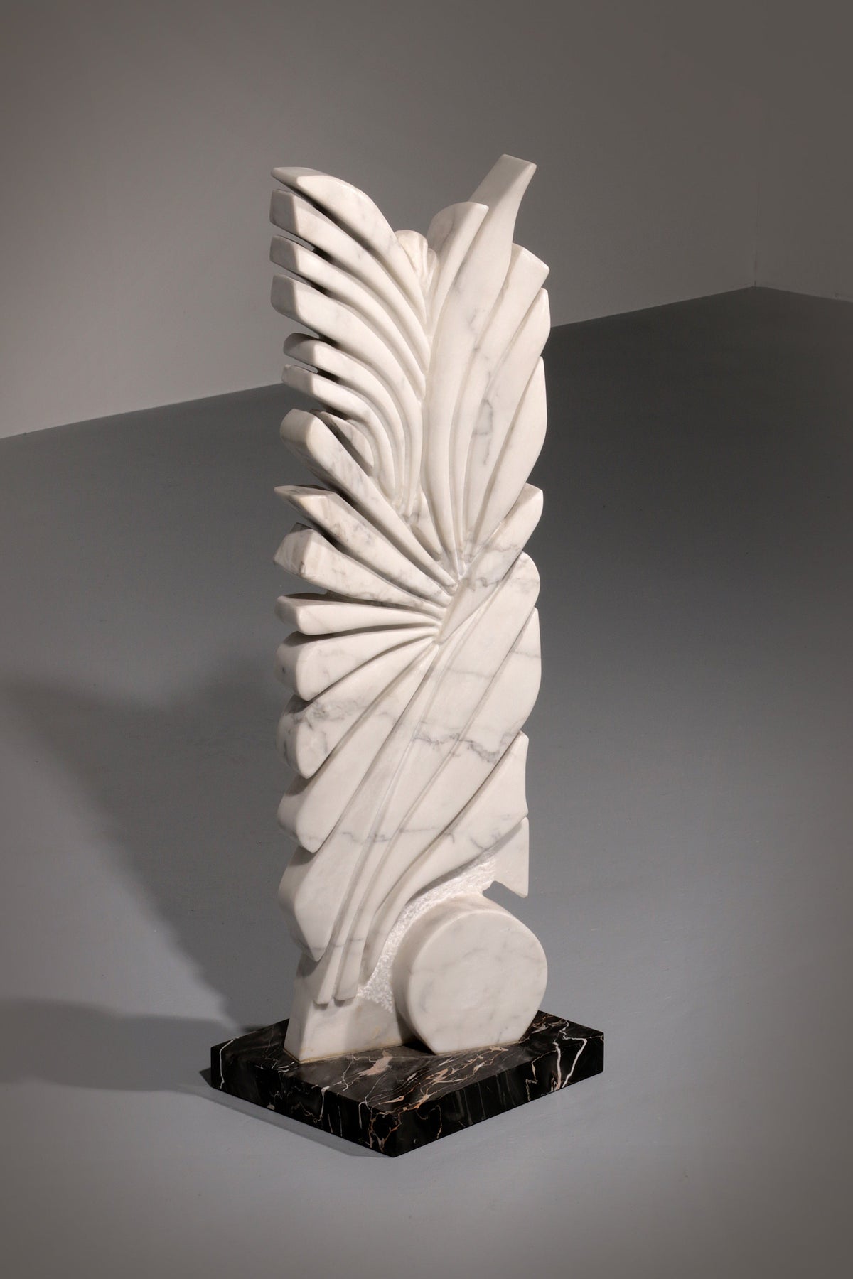 Armando Rosatos Meisterwerk aus Carrara-Marmor von 1977