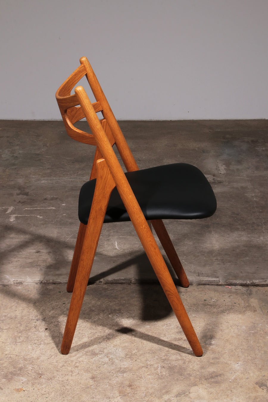 Hans J. Wegner Eetkamerset 8 CH29 Sawbuck Stoelen & AT 310 Tafel