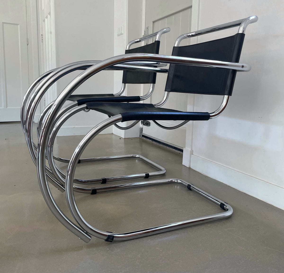 MR20 Freischwinger, Mies van der Rohe, Fasem, 1970er Jahre
