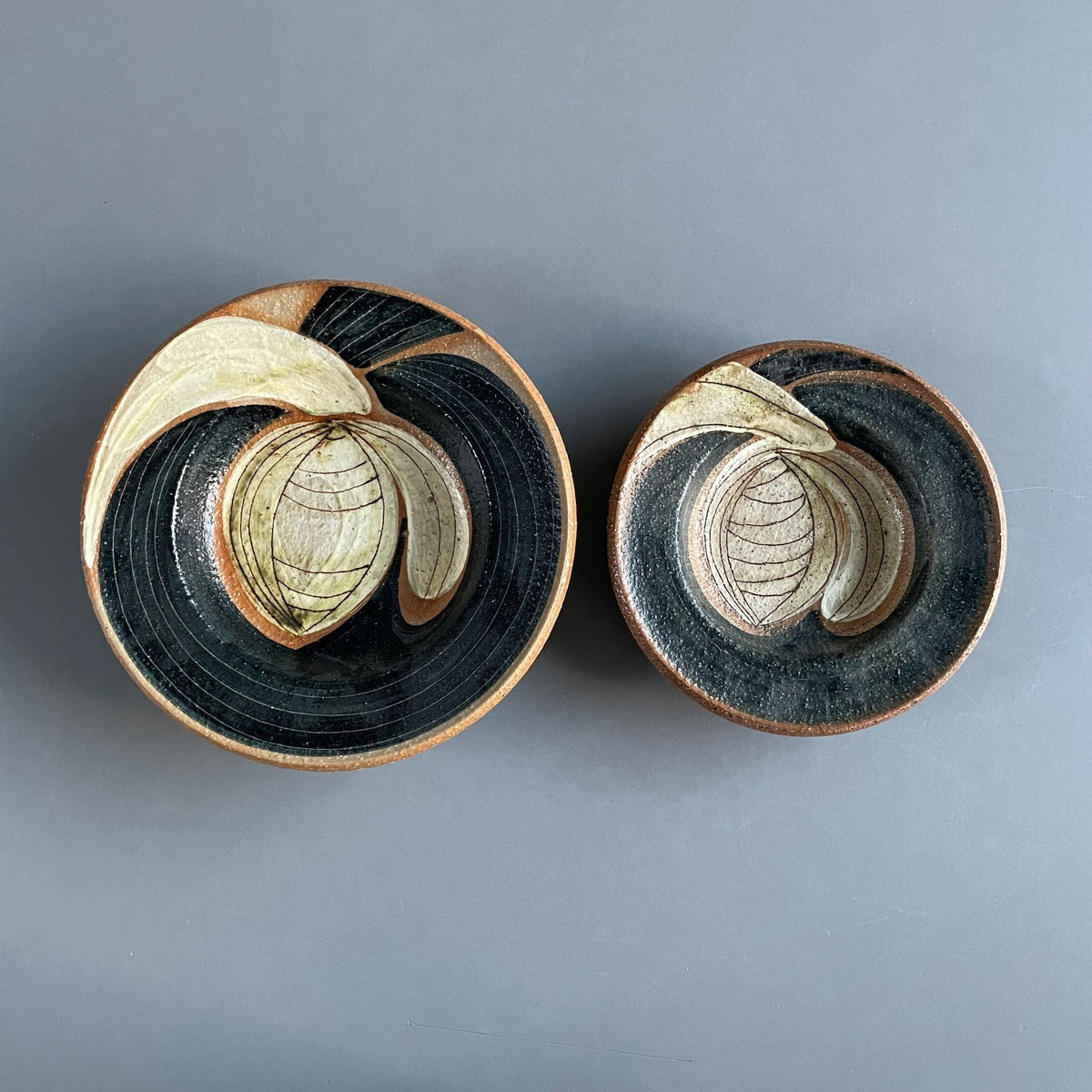 Set aus Steinguttellern von Noomi Backhausen für Soholm Stentoj in Bornholm, Dänemark
