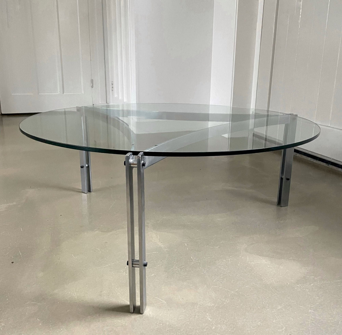Couchtisch aus massivem Stahl und Glas, 1960er Jahre