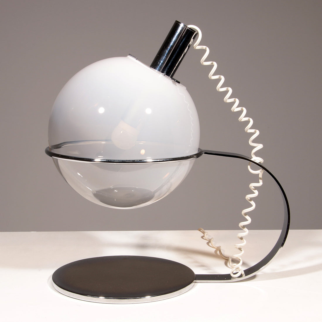 Italian Design Chrome and Glass Table Lamp, 1960 - Collectors - Net.Work