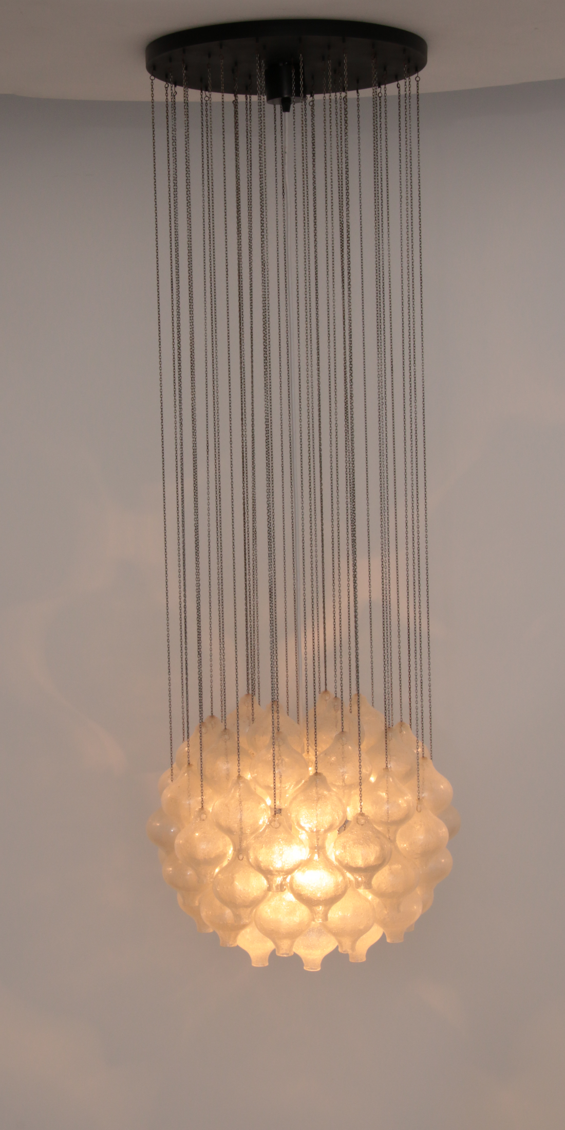 Kalmar 'Tulipan' Kronleuchter-Pendelleuchte, mundgeblasenes Glas, 1970,
