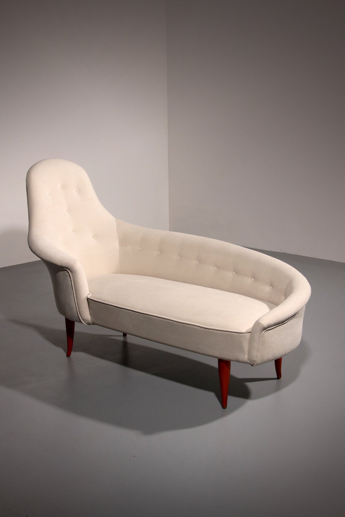 Chaiselongue van Kerstin Hörlin-Holmquist voor Nordiska Kompaniet, jaren 50