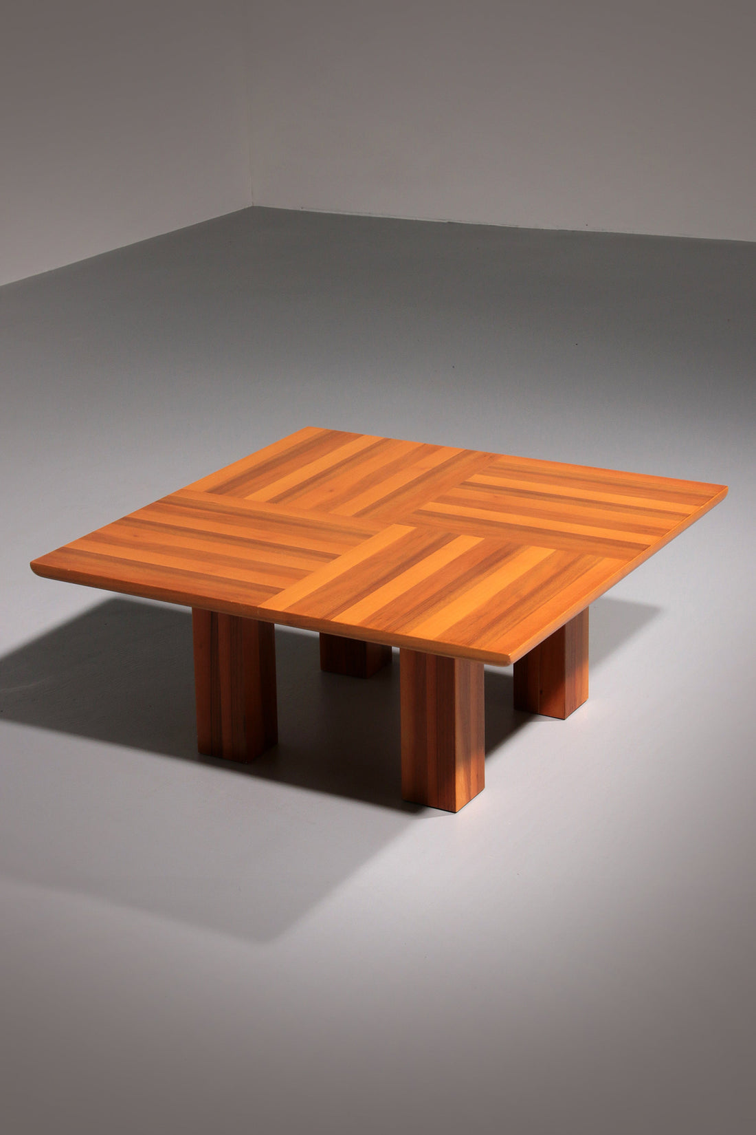  Bellini’s Exquisite Walnut Coffee Table – A Masterpiece of Italian Modernism 1970