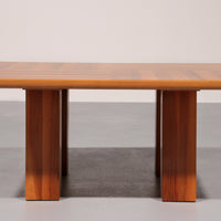 Bellinis exquisiter Nussbaum-Couchtisch – Ein Meisterwerk des italienischen Modernismus 1970