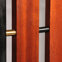 Italienische Vintage-Eleganz – Wandkleiderbügel aus Messing und Teakholz aus den 1950er-1960er Jahren