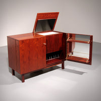 Zeitlose skandinavische Minibar mit Mid-Century-Charme (1960)