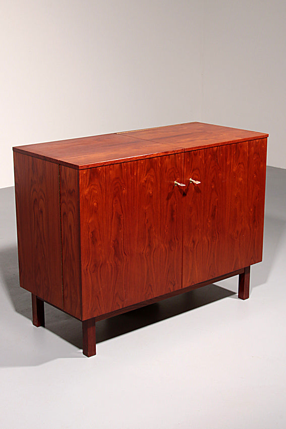 Timeless Scandinavian Mini-Bar with Mid-Century Charm 1960
