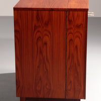 Zeitlose skandinavische Minibar mit Mid-Century-Charme (1960)