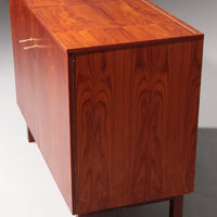 Zeitlose skandinavische Minibar mit Mid-Century-Charme (1960)