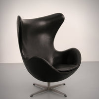 De Egg Chair – Arne Jacobsen, Denemarken, 1960 – Zwart Leer door Fritz Hansen