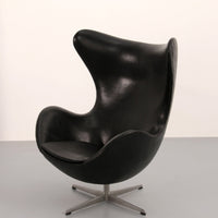 De Egg Chair – Arne Jacobsen, Denemarken, 1960 – Zwart Leer door Fritz Hansen