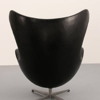 De Egg Chair – Arne Jacobsen, Denemarken, 1960 – Zwart Leer door Fritz Hansen