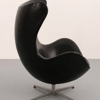De Egg Chair – Arne Jacobsen, Denemarken, 1960 – Zwart Leer door Fritz Hansen