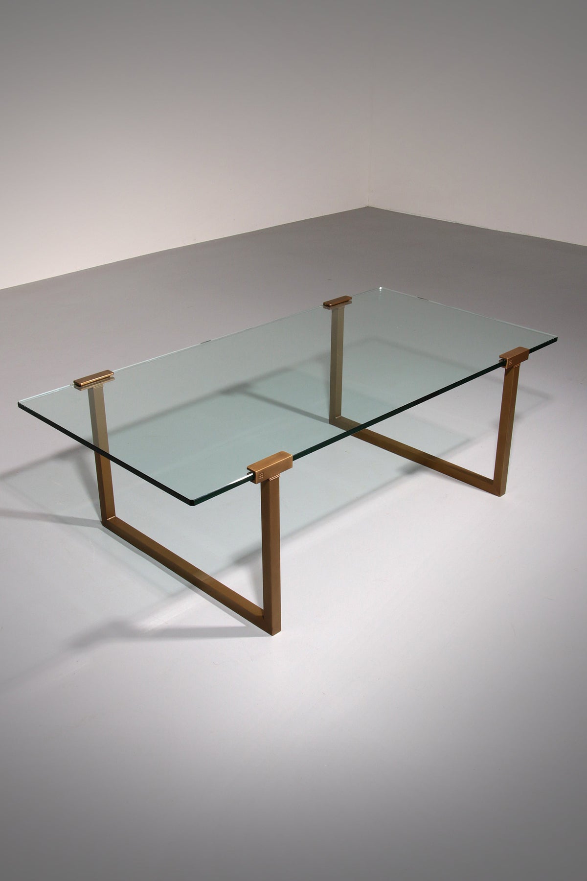Salontisch aus Glas und Messing von Peter Ghyczy, Modell T54, 1970