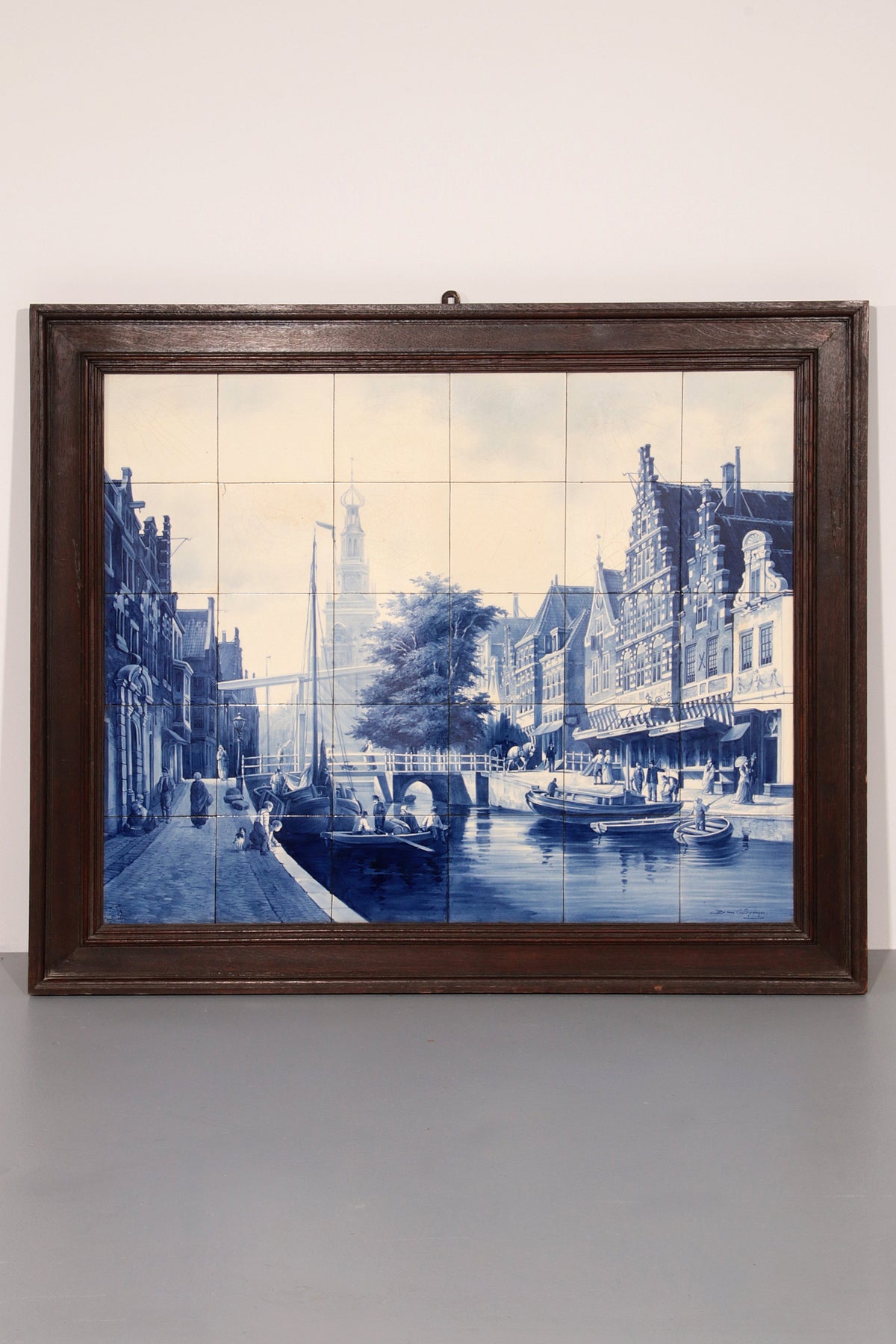Großes Kacheltableau 30 Teile De Waag Alkmaar Royal Delft Pr Fles von Cornelis Springer 1898
