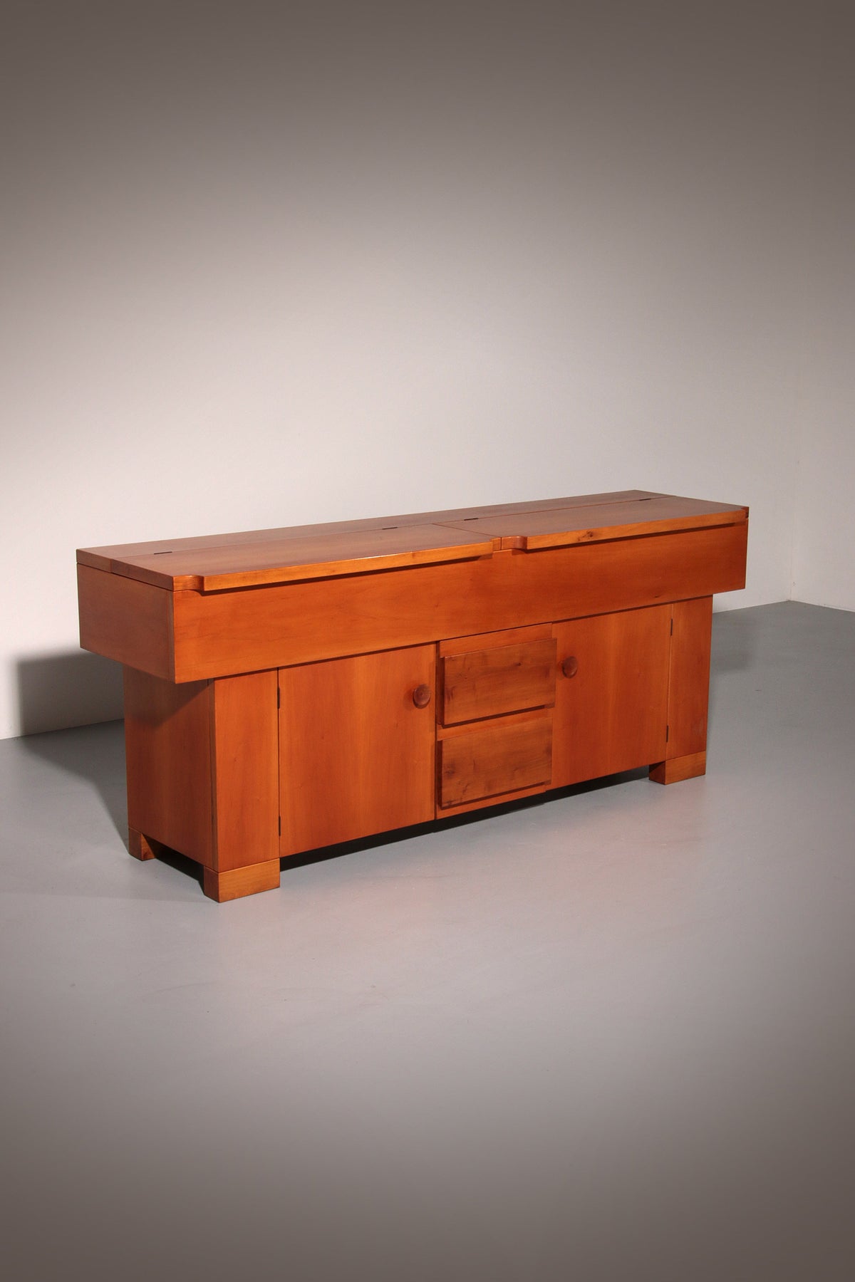 Torbecchia Sideboard aus Walnuss von Giovanni Michelucci für Poltronova, 1964