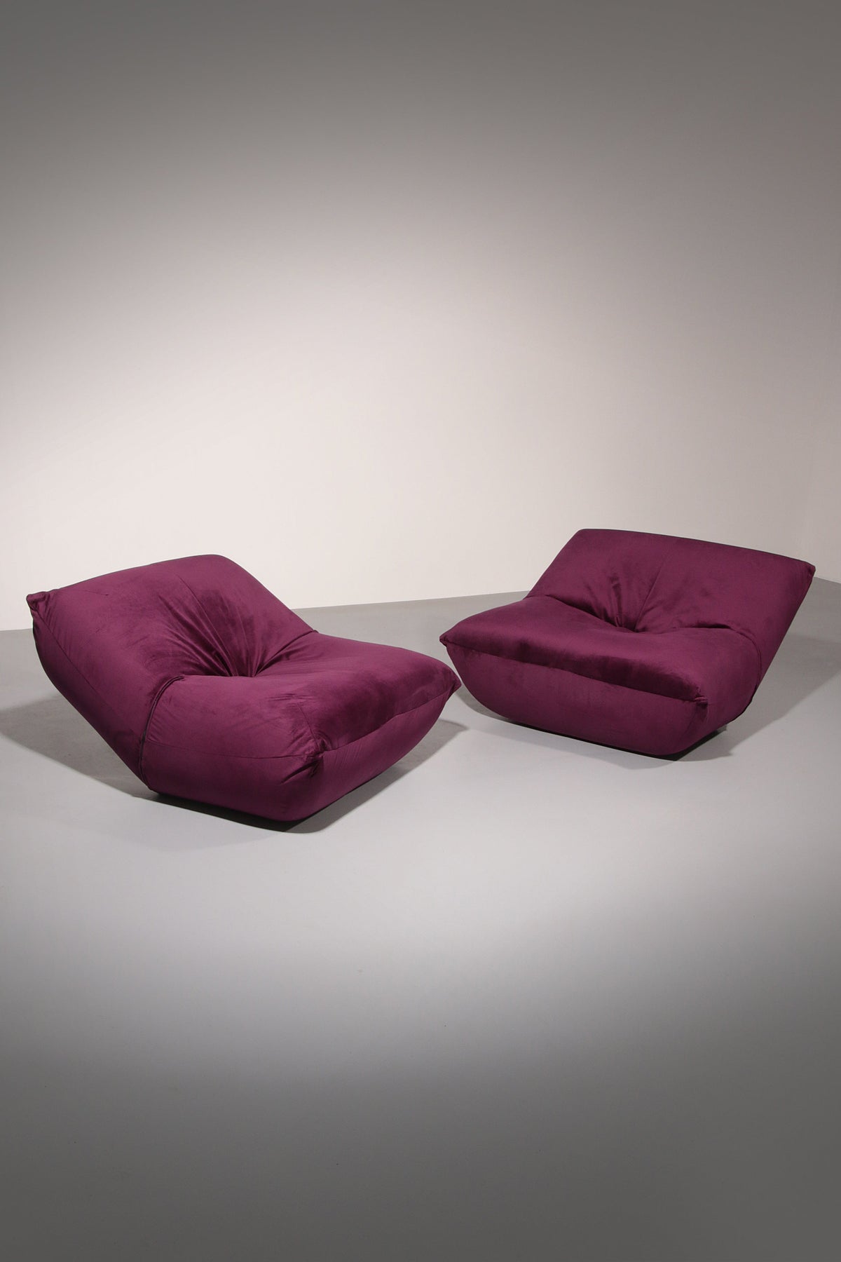 Lila Papillon Lounge-Sessel von Guido Maria Rosati für Giovannetti Mind Condition