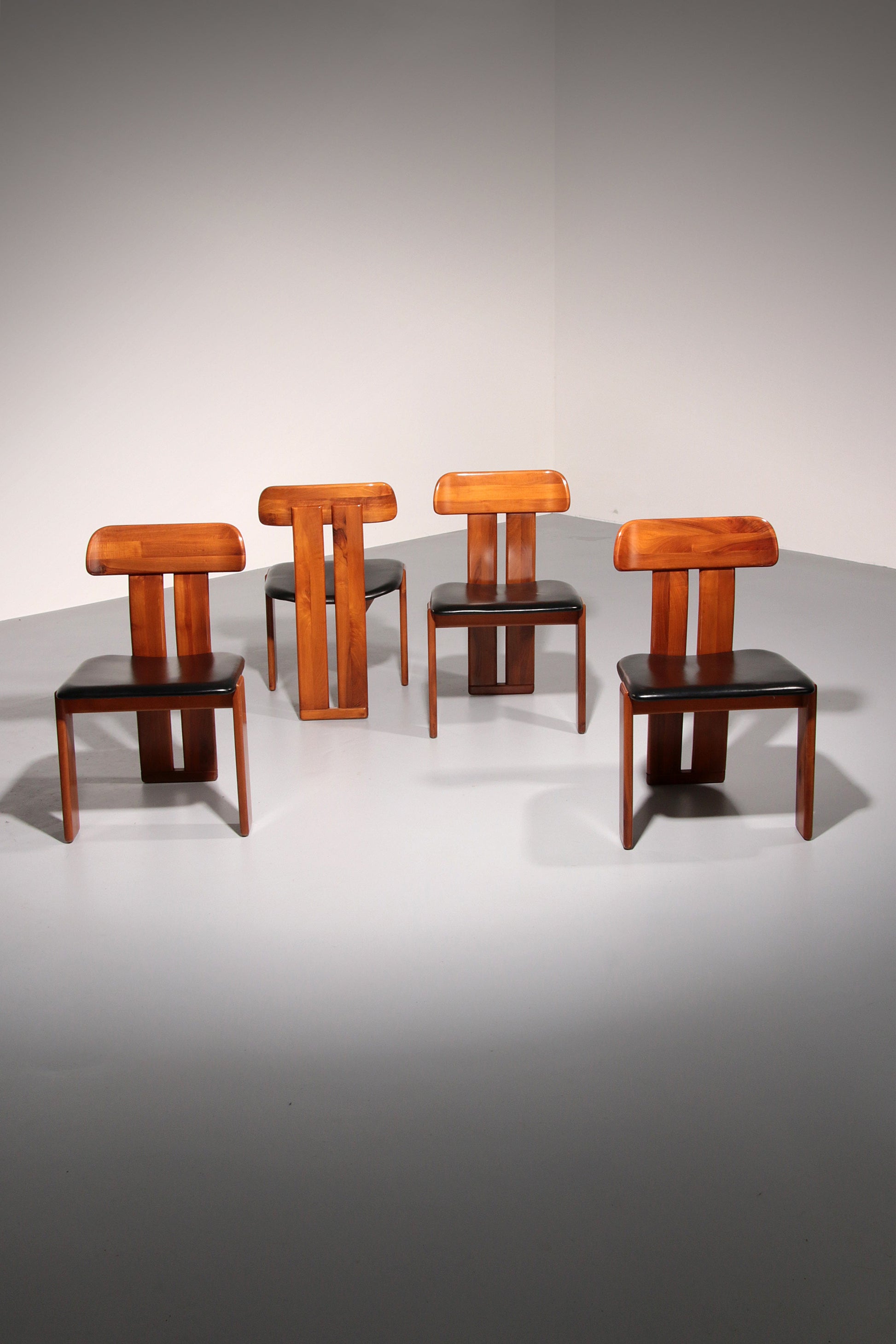 Mario Marenco Walnut Sapporo Dining Chairs for Mobilgirgi, 1970s