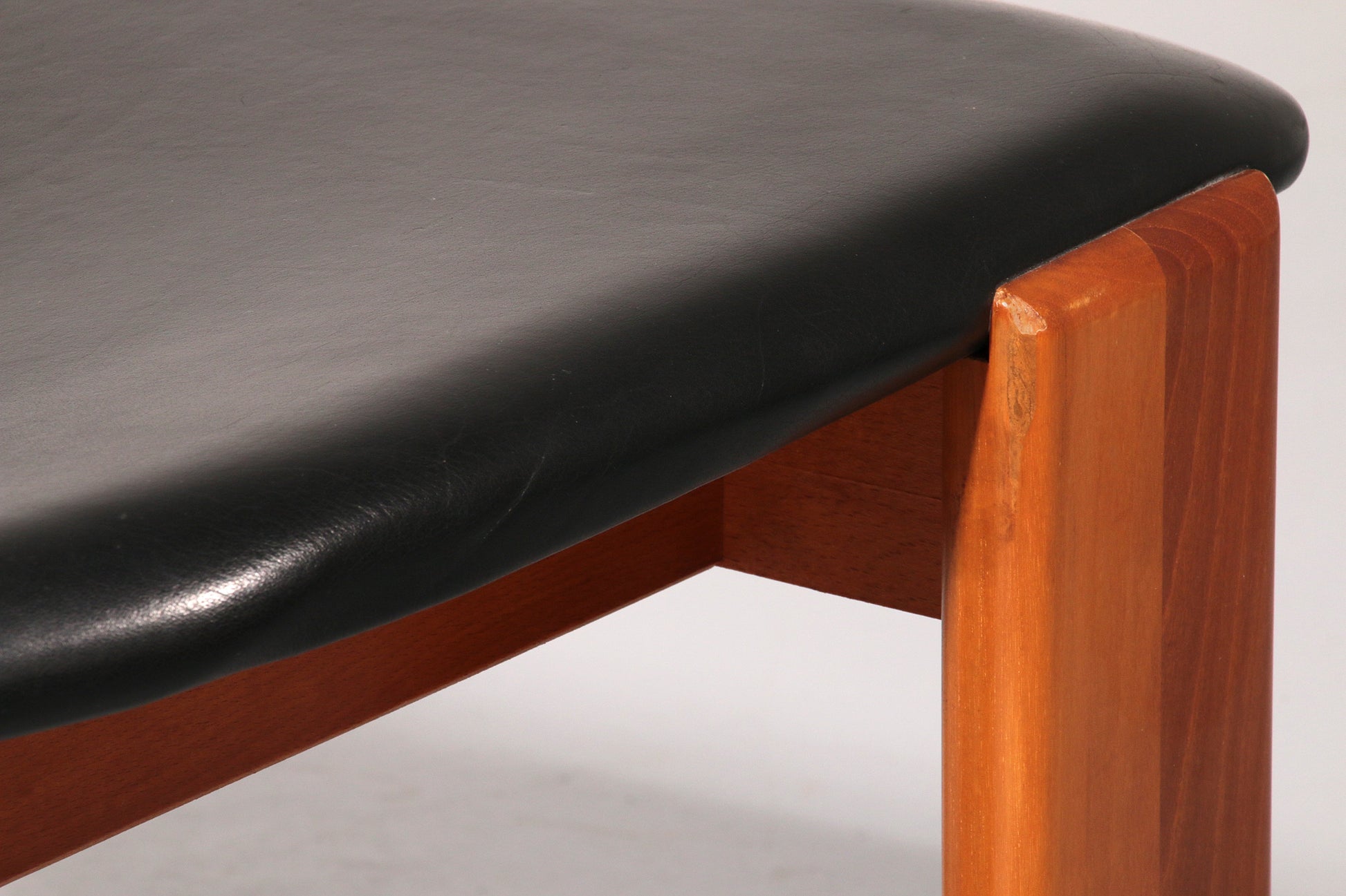 Mario Marenco Walnut Sapporo Dining Chairs for Mobilgirgi, 1970s