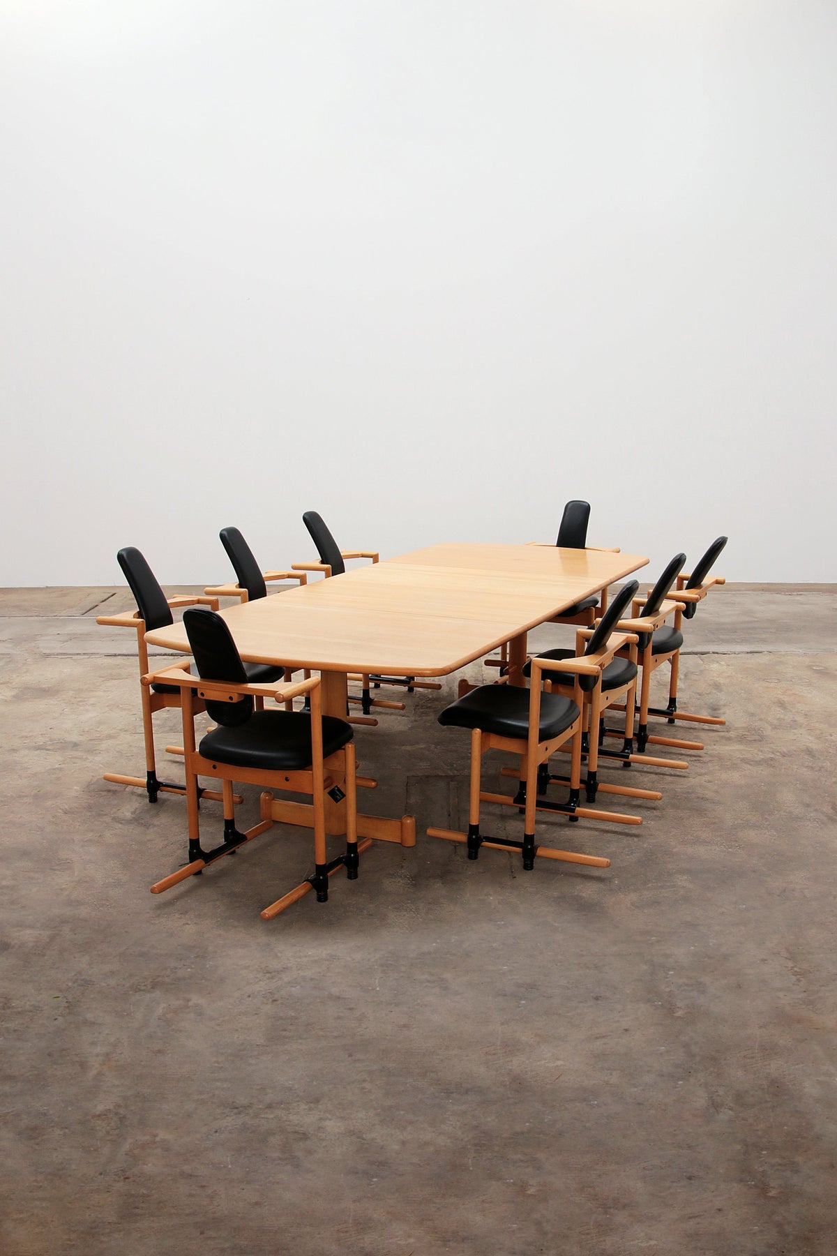 Essgruppe Stokke mit großem Tisch und 8 Stühlen von Peter Opsvik