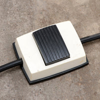Vintage italienische Stehlampe aus weißem Metall, 1960