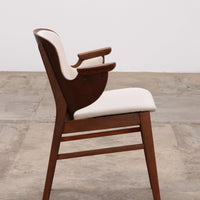 Hans Olsen Lounge Chair Modell 107 - Dänische Eleganz der Mitte des 20. Jahrhunderts