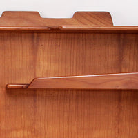 Italienischer, handgefertigter Wandschrank aus Walnussholz aus den 1960er Jahren