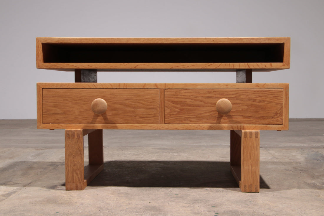 Vintage dänischer Fernsehschrank – Mid-Century-Modern-Design