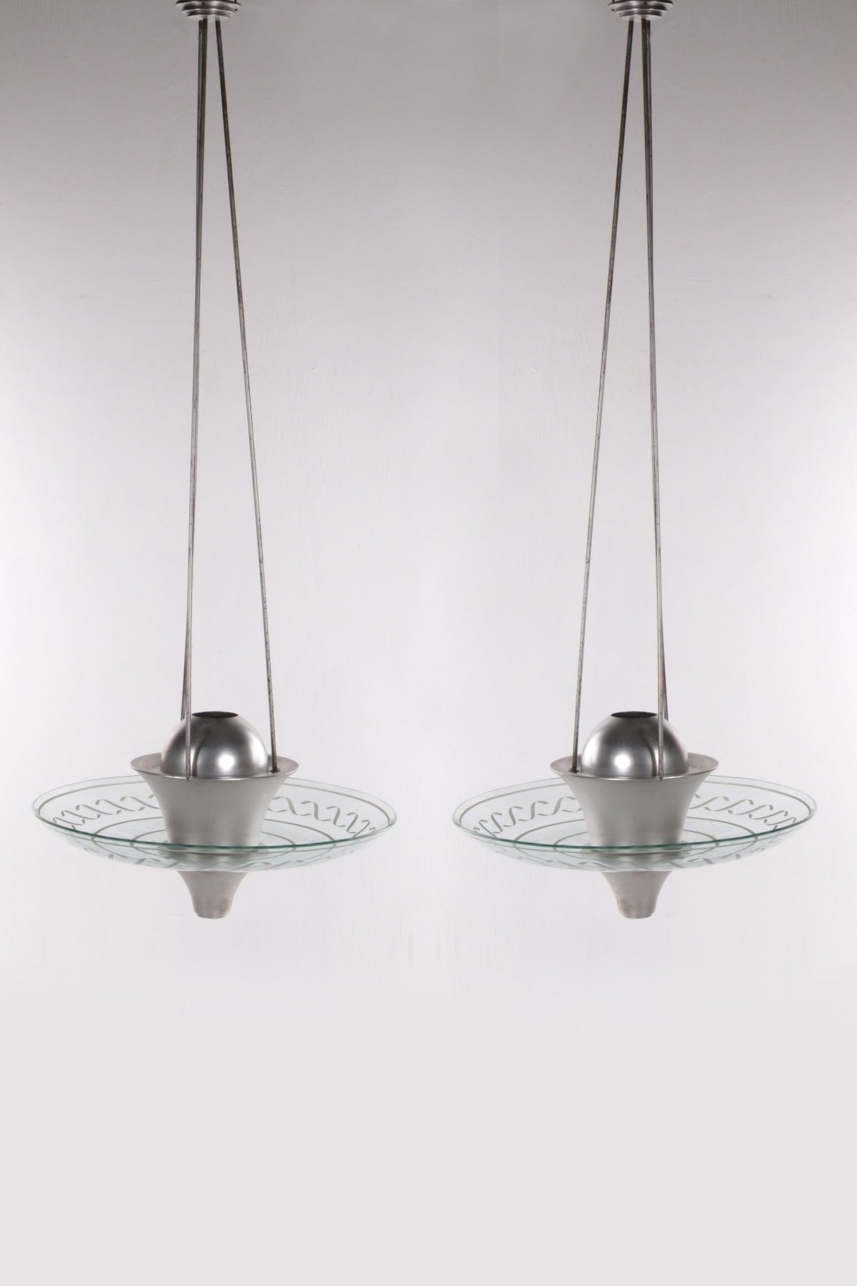 Seltenes Set von Art-Deco-Hängelampen aus einem historischen Londoner Hotel