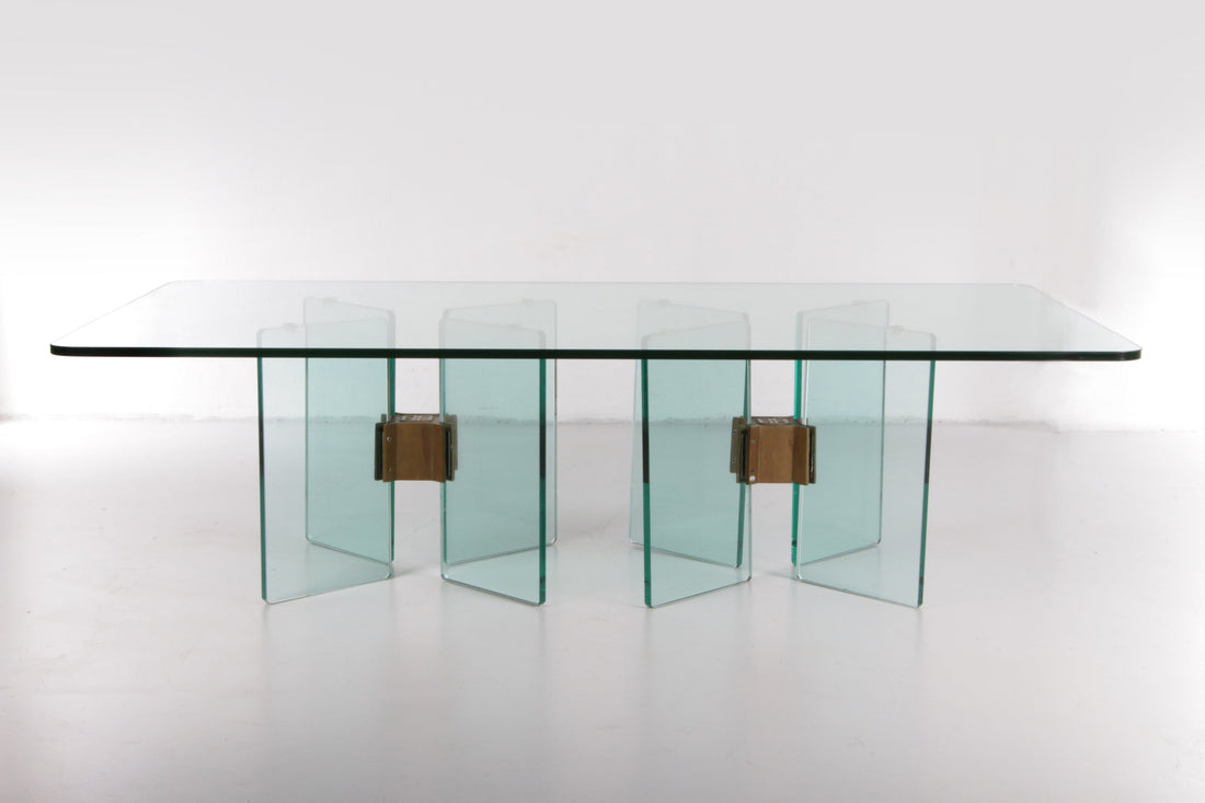 Eleganter Peter Ghyczy T15 Couchtisch aus Glas mit Messingakzenten