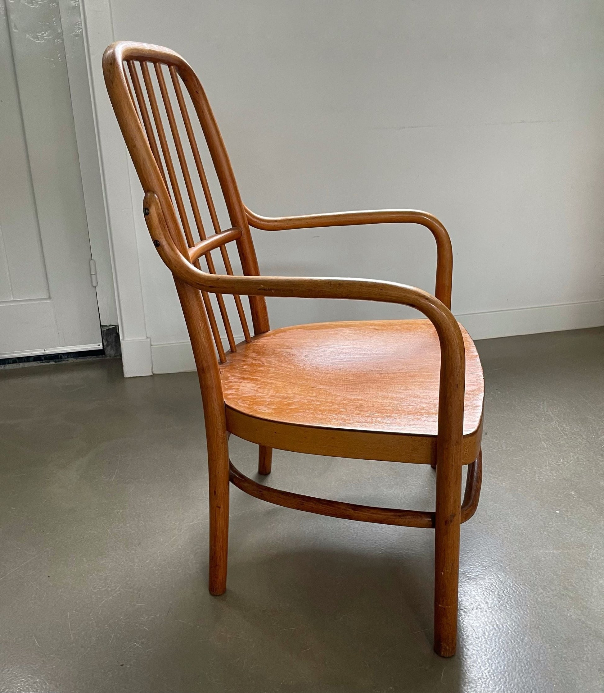 Bentwood armchair model A63 - F, design Josef Frank for Thonet, 1930s, Austria - Collectors - Net.Work