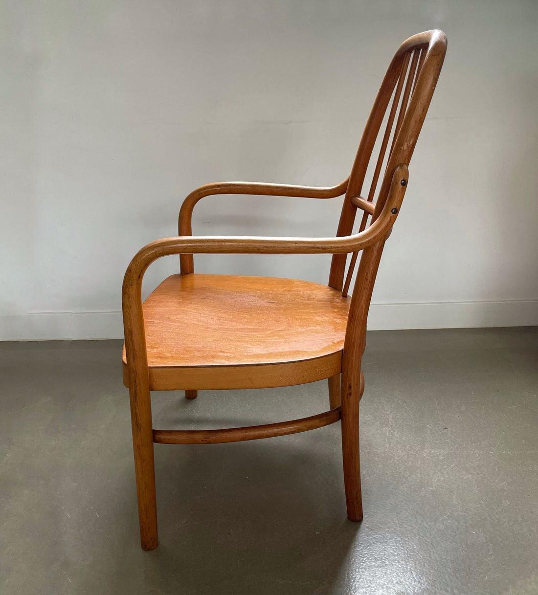 Bentwood armchair model A63 - F, design Josef Frank for Thonet, 1930s, Austria - Collectors - Net.Work
