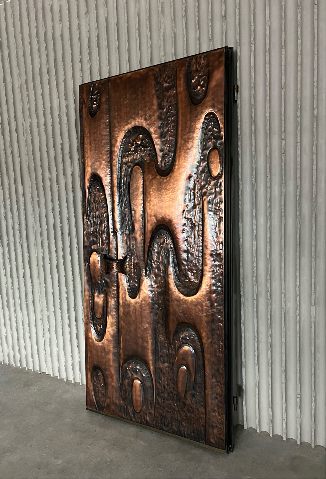 Brutalist art door - COLLECTORS RDAM