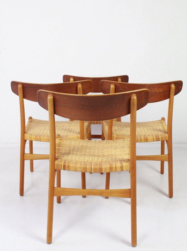 Dining chairs CH23 by Hans J Wegner for Carl Hansen & Son - Collectors - Net.Work