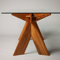 Dinning table in Walnut, Italy 80's