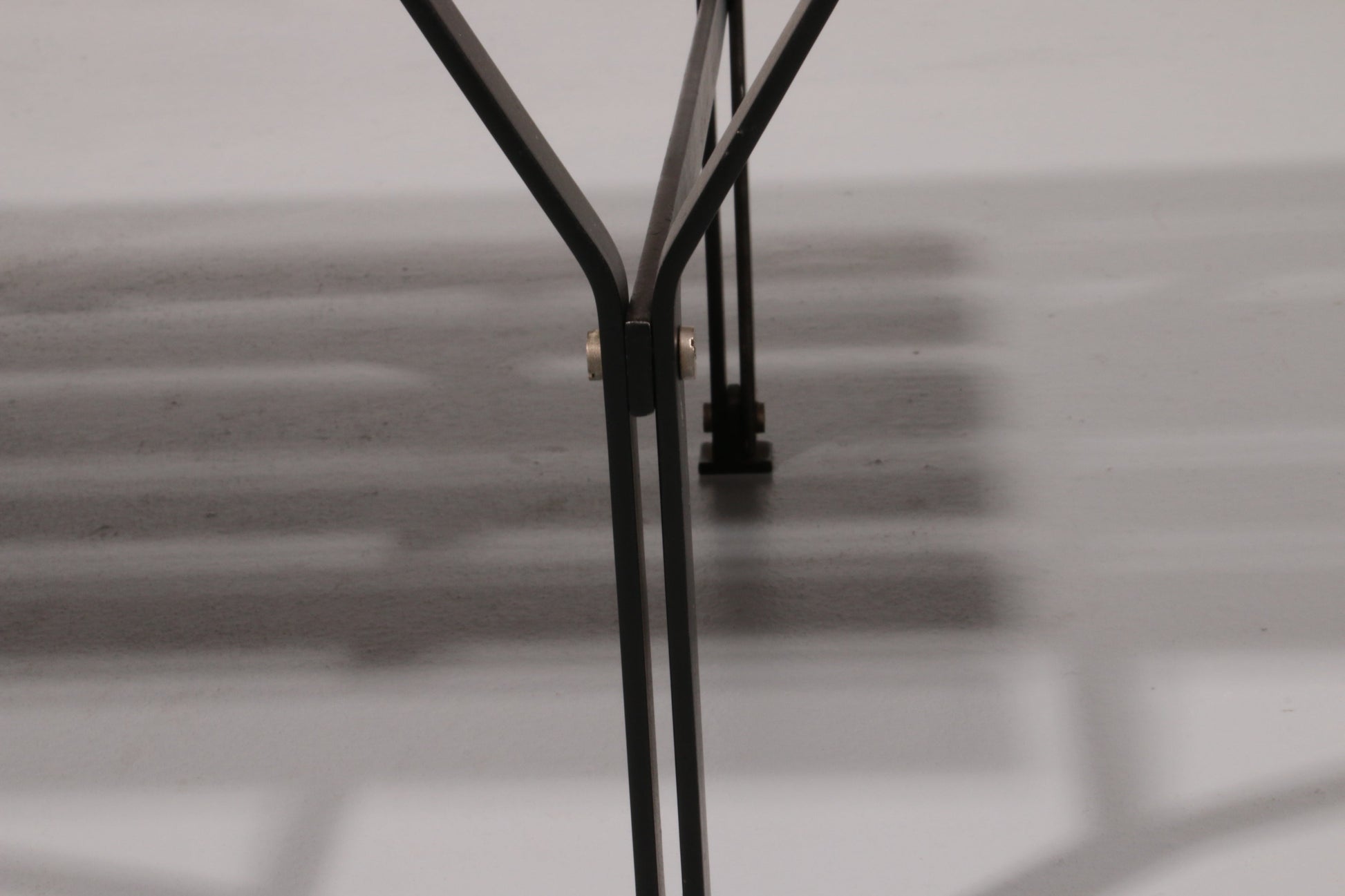 Elegant Italian Mid - Century Bench in Wood and Black Metal, 1960s, Ico Parisi Style - Collectors - Net.Work