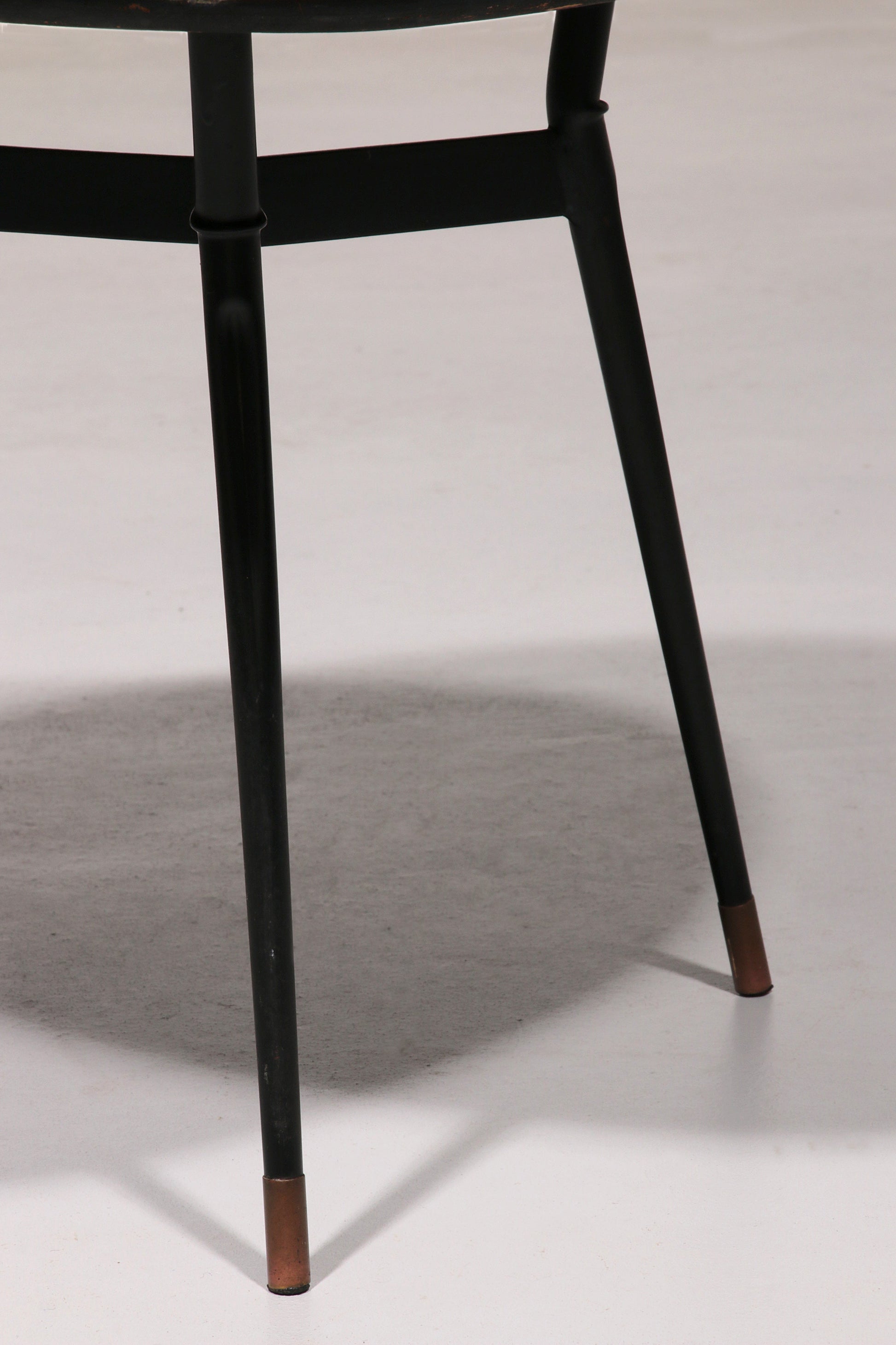 Elegant Marble and Brass Accent Table – Chic Small Coffee or Side Table - Collectors - Net.Work