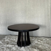 Extendable dining table by Angelo Mangiarotti