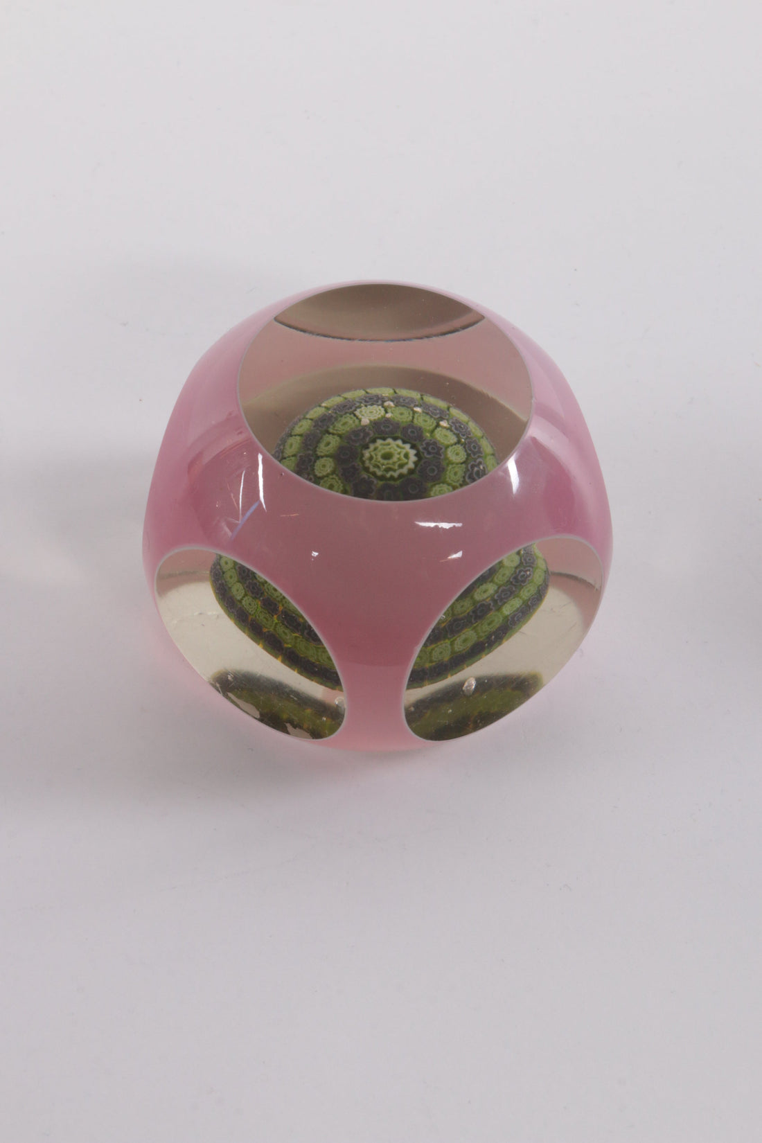 French Paperweight with Purple Floral Design by St. Louis, 1910 - Collectors - Net.Work
