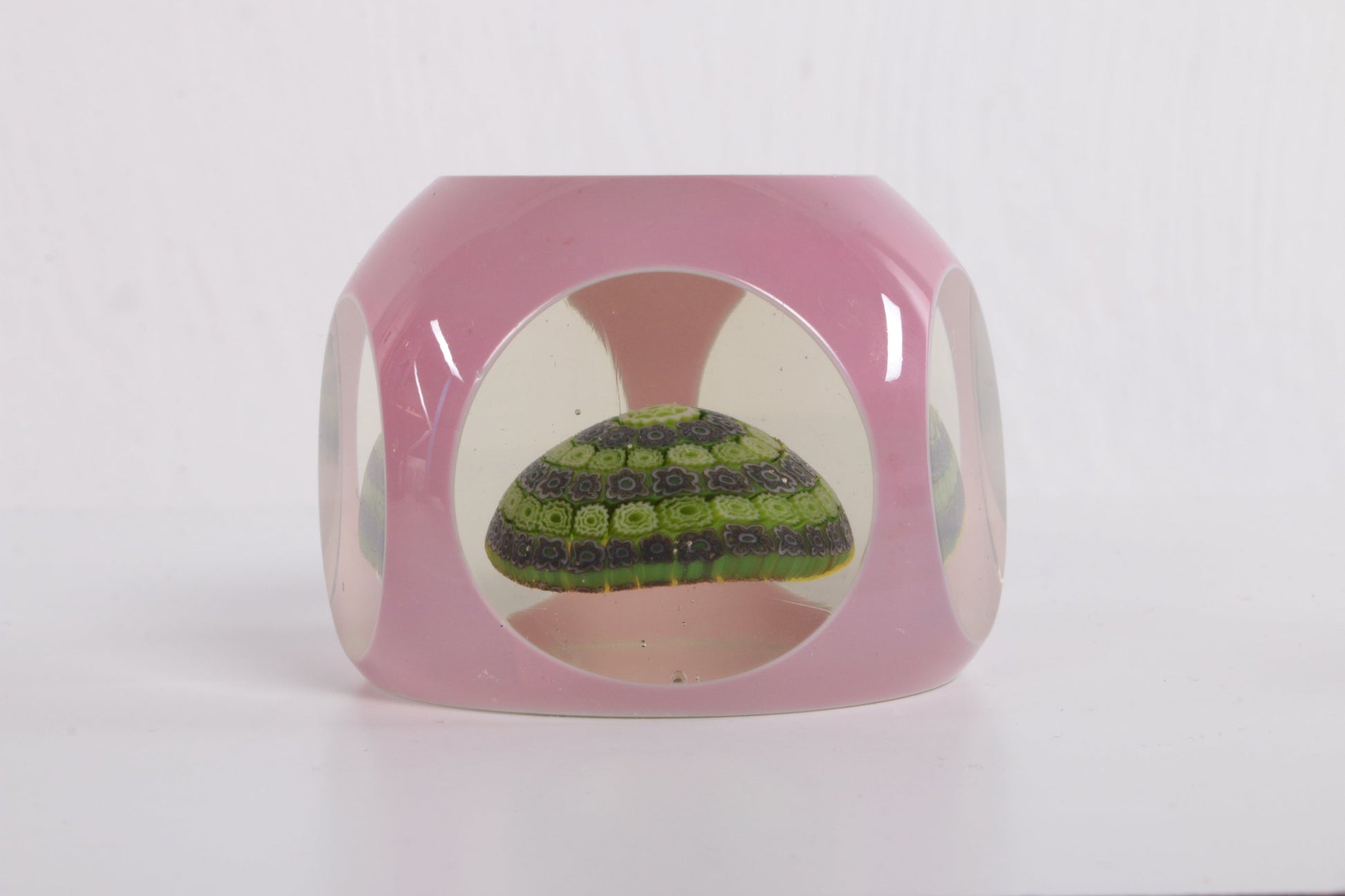 French Paperweight with Purple Floral Design by St. Louis, 1910 - Collectors - Net.Work