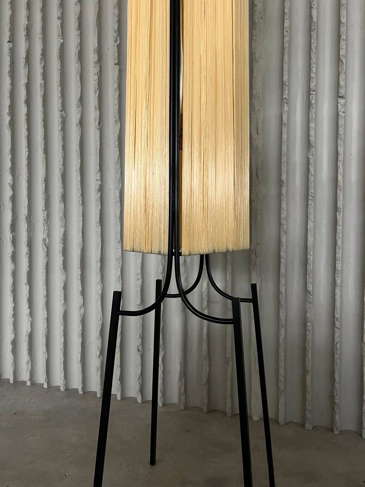 French steel and raffia floor lamp - COLLECTORS RDAM