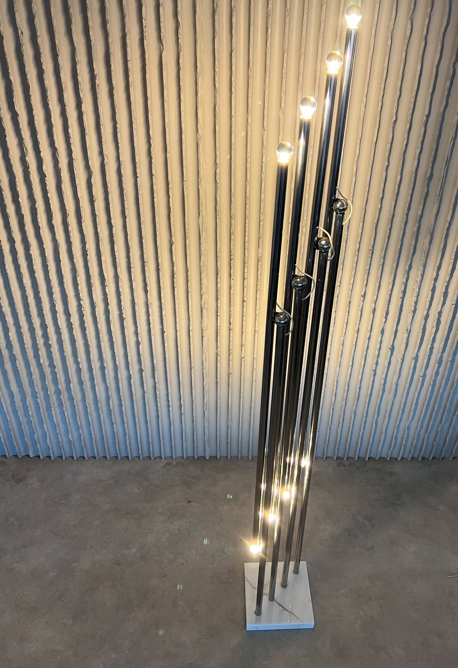 “Giraffa” Adjustable Floor Lamp by Sergio Moscheni for Selenova, Italy — 1970s - Collectors - Net.Work