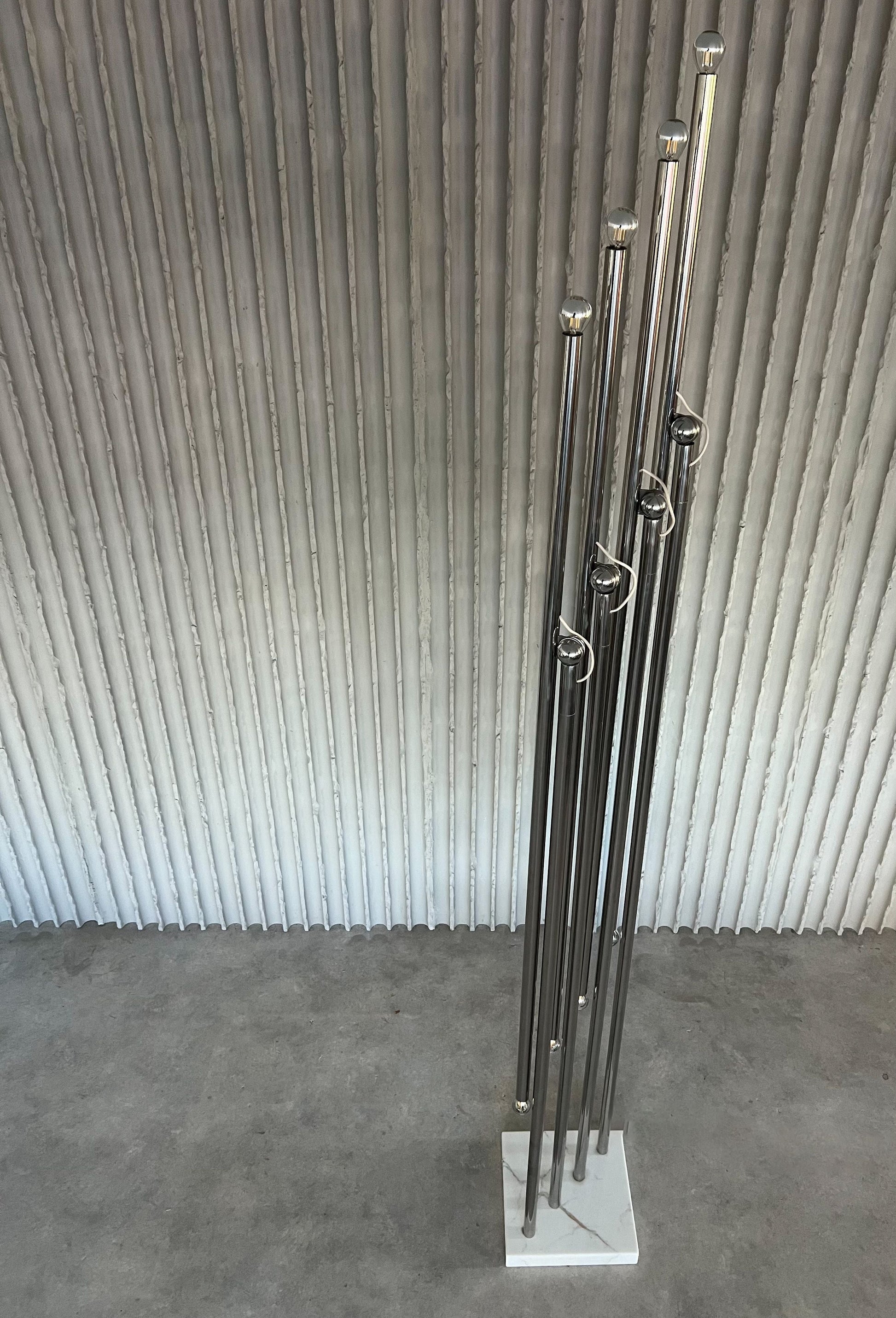 “Giraffa” Adjustable Floor Lamp by Sergio Moscheni for Selenova, Italy — 1970s - Collectors - Net.Work