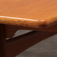 Hans J. Wegner Eetkamerset 8 CH29 Sawbuck Stoelen & AT 310 Tafel