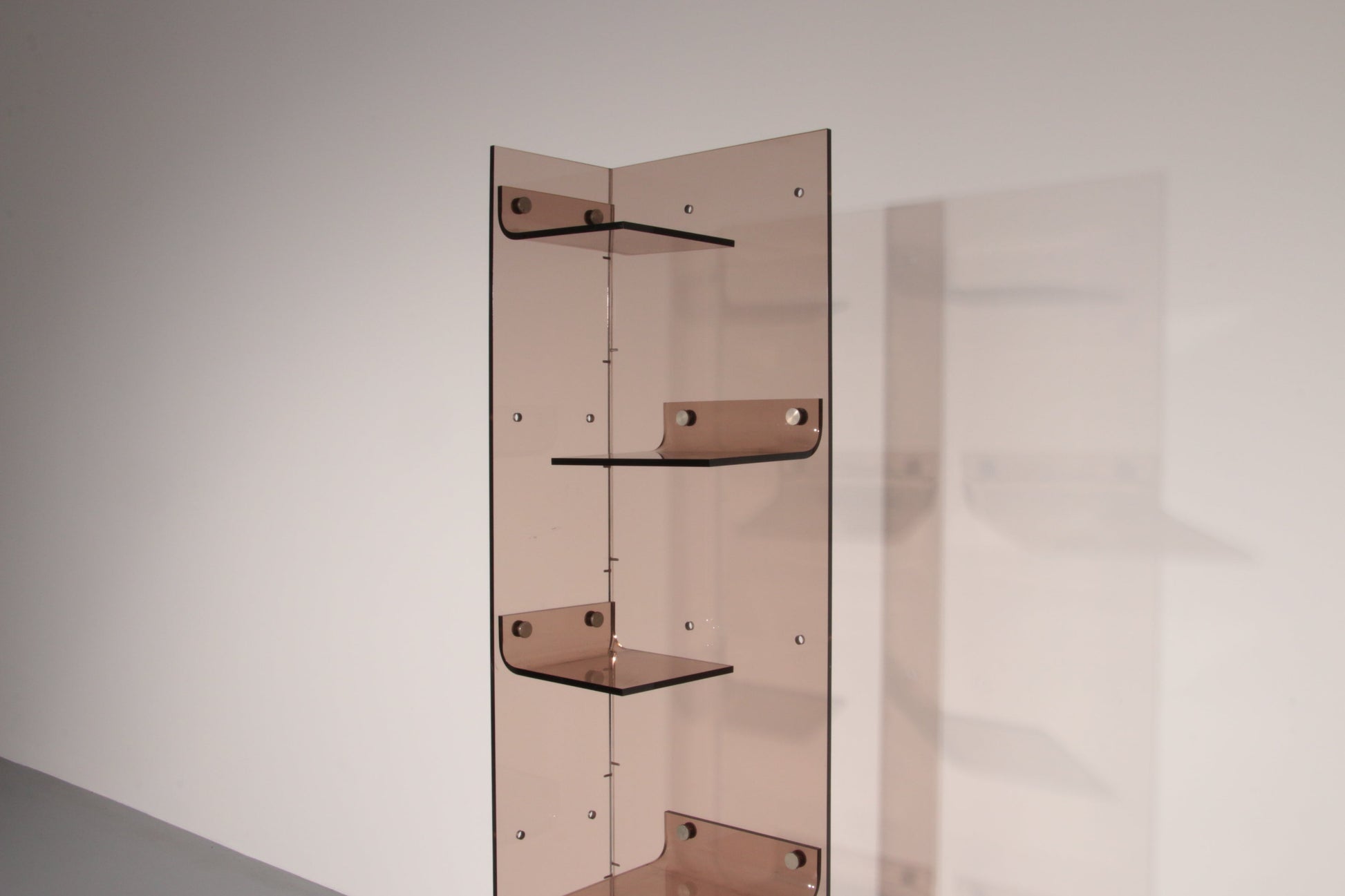 Iconic Michel Dumas Plexiglas Bookcase – 1970s French Space Age Design - Collectors - Net.Work