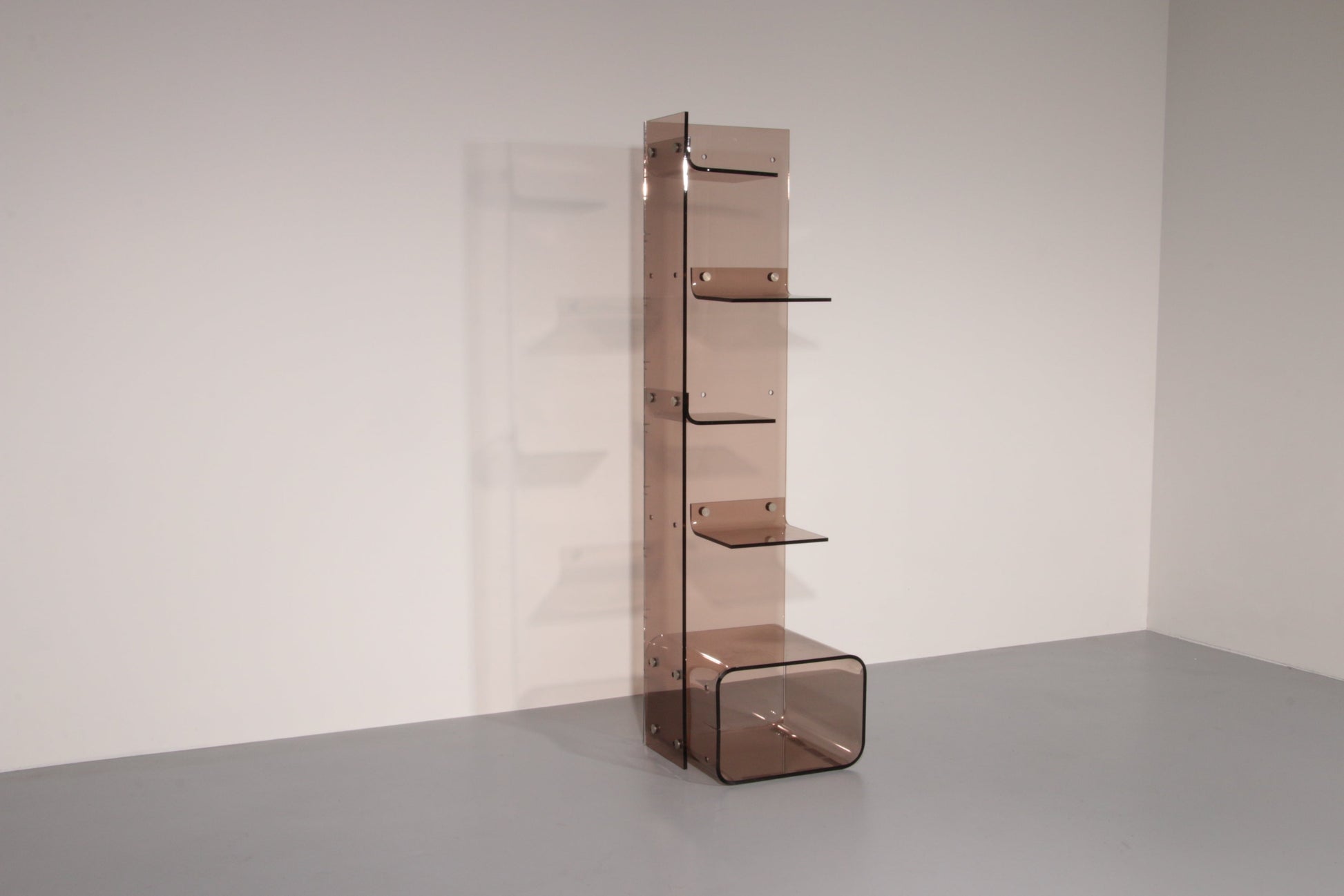 Iconic Michel Dumas Plexiglas Bookcase – 1970s French Space Age Design - Collectors - Net.Work