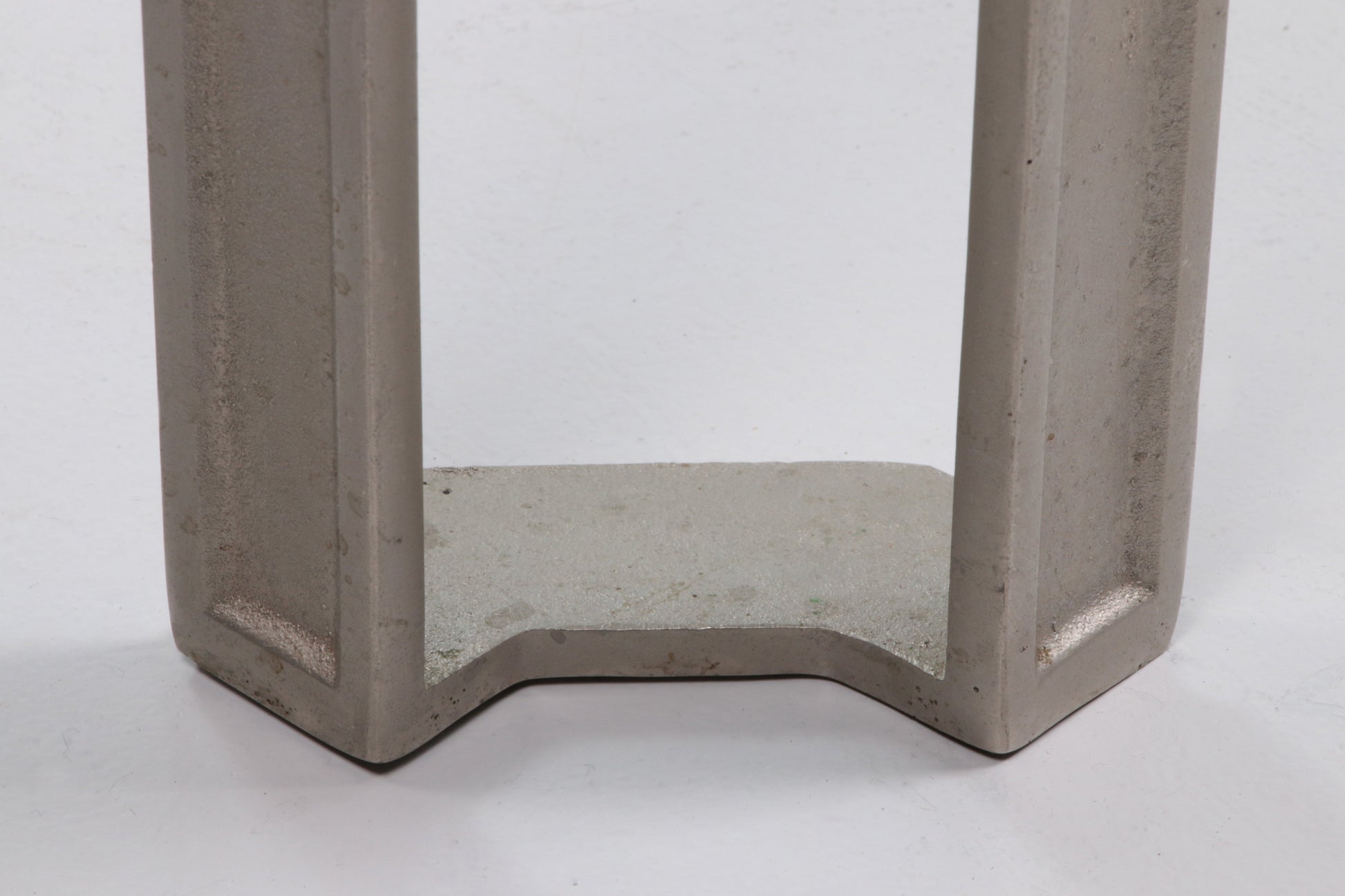 Iconic side or coffee Table's from 1970s T24 by Peter Ghyczy – Onix Legs - Collectors - Net.Work